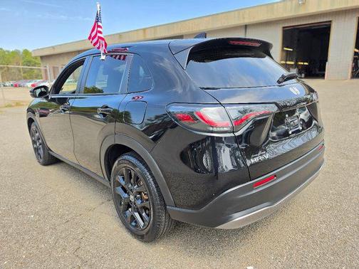Crystal Black Pearl 2023 Honda HR-V AWD Sport