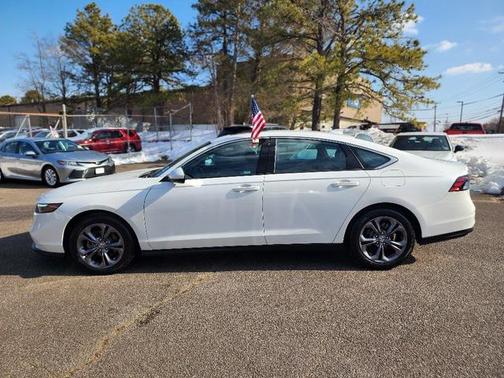 2023 Honda Accord EX