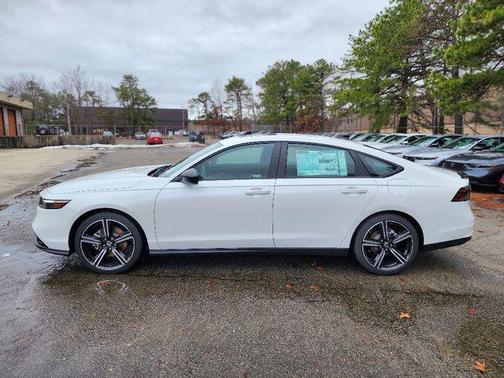 Platinum White Pearl 2026 Honda Accord Hybrid Sport