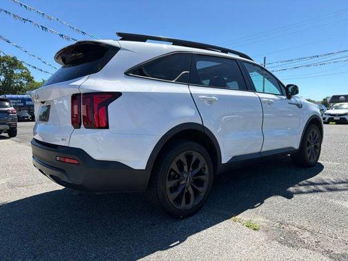Glacial White Pearl 2023 Kia Sorento EX