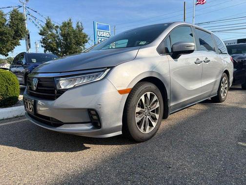 Crystal Black Pearl 2024 Honda Odyssey EX-L