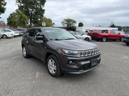 Granite Crystal Metallic Clearcoat 2022 Jeep Compass Latitude