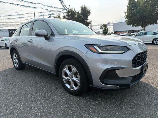 Lunar Silver Metallic 2024 Honda HR-V LX