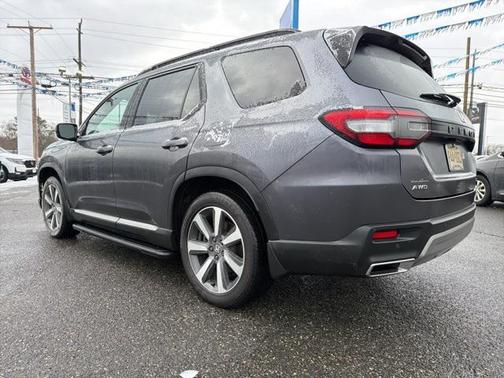 2024 Honda Pilot Touring 8-Passenger
