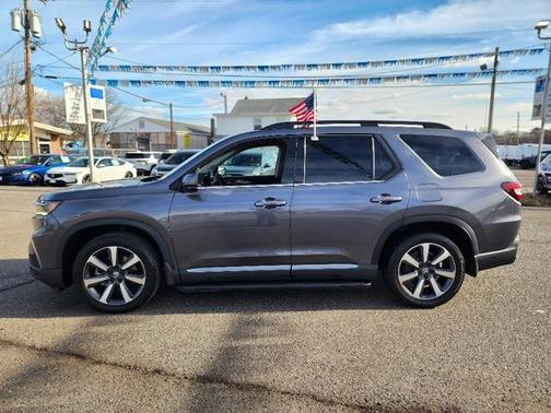 2024 Honda Pilot Touring 8-Passenger