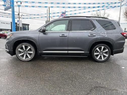 2024 Honda Pilot Touring 8-Passenger