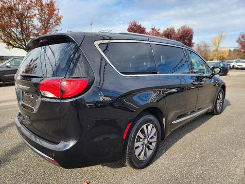 2019 Chrysler Pacifica Touring-L Plus