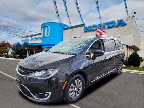 2019 Chrysler Pacifica Touring-L Plus