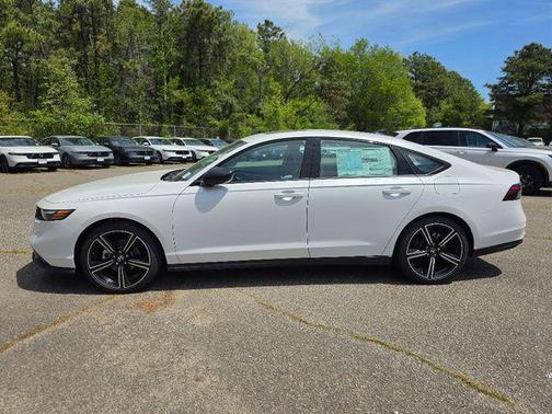 Platinum White Pearl 2026 Honda Accord SE