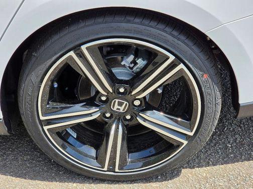 Platinum White Pearl 2026 Honda Accord SE