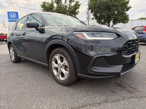 Crystal Black Pearl 2025 Honda HR-V LX