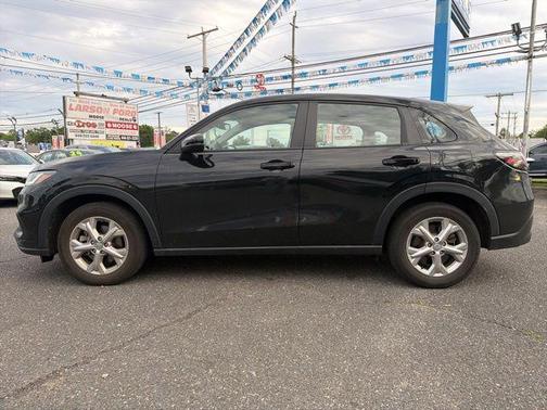 Crystal Black Pearl 2025 Honda HR-V LX