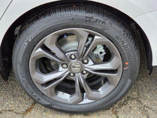 Platinum White Pearl 2026 Honda Accord Hybrid EX-L