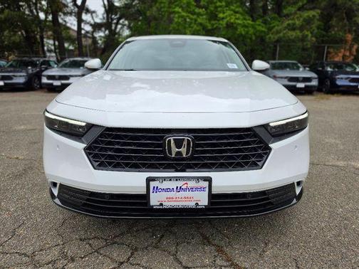 Platinum White Pearl 2026 Honda Accord Hybrid EX-L