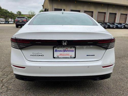 Platinum White Pearl 2026 Honda Accord Hybrid EX-L