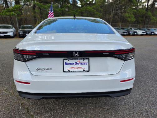 Platinum White Pearl 2025 Honda Accord SE