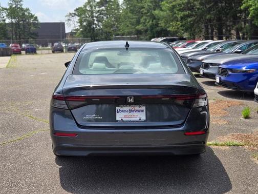 2025 Honda Accord LX 1.5T