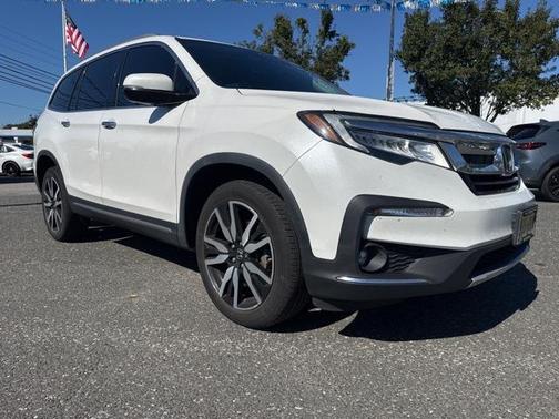 2022 Honda Pilot Touring 8-Passenger