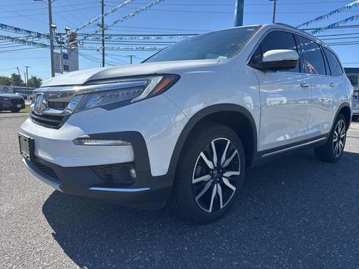 2022 Honda Pilot Touring 8-Passenger