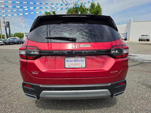 Radiant Red Metallic II 2025 Honda Pilot Elite