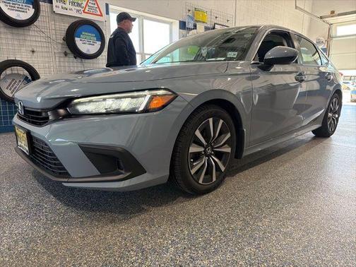 Sonic Gray Pearl 2024 Honda Civic EX