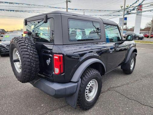 2022 Ford Bronco Base