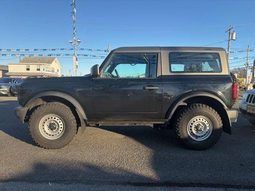 2022 Ford Bronco Base