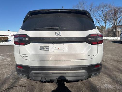 2025 Honda Pilot Elite