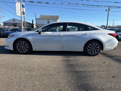 2022 Toyota Avalon XLE