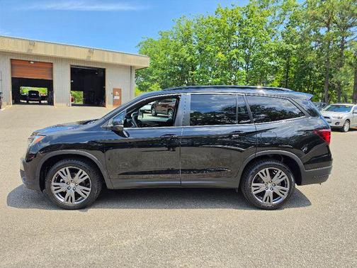 Crystal Black Pearl 2022 Honda Pilot AWD Sport