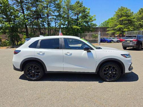 Platinum White Pearl 2023 Honda HR-V AWD Sport