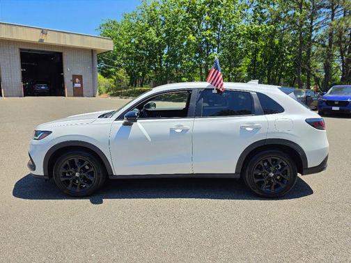 Platinum White Pearl 2023 Honda HR-V AWD Sport