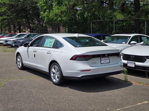 2025 Honda Accord LX 1.5T