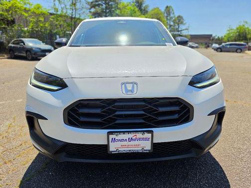 Platinum White Pearl 2027 Honda HR-V Sport