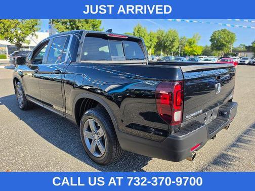 Crystal Black Pearl 2022 Honda Ridgeline RTL