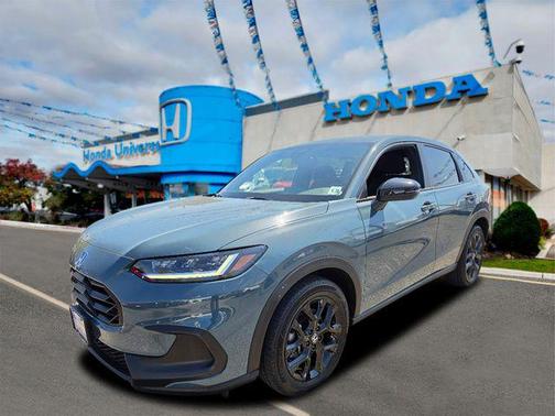 Nordic Forest Pearl 2024 Honda HR-V AWD Sport