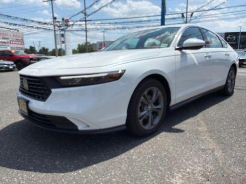 Platinum White Pearl 2024 Honda Accord EX