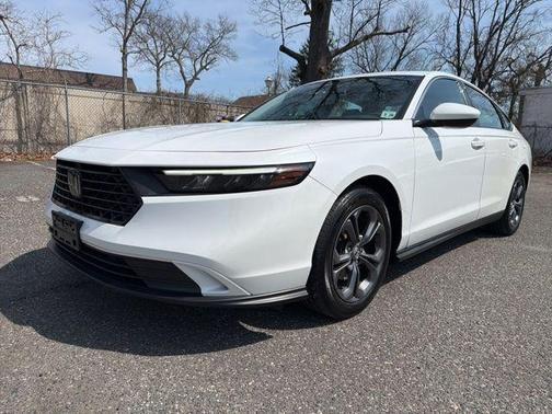 Platinum White Pearl 2023 Honda Accord EX