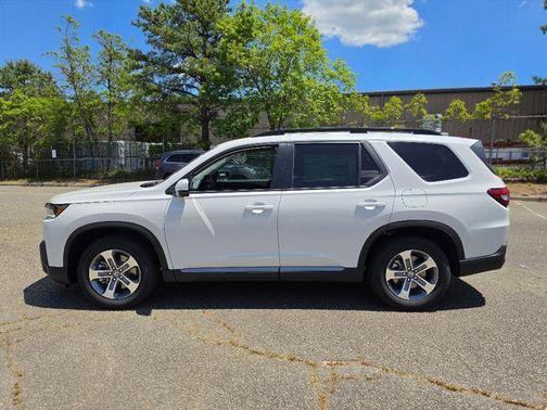 Platinum White Pearl 2026 Honda Pilot EX-L