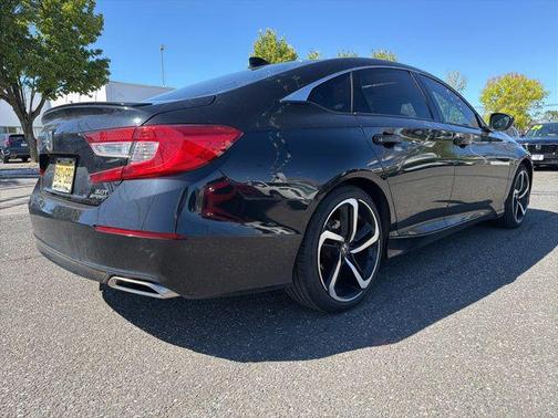 Crystal Black Pearl 2022 Honda Accord Sport 2.0T