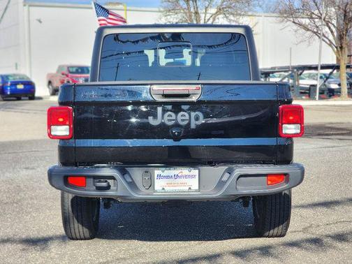 2024 Jeep Gladiator Sport S