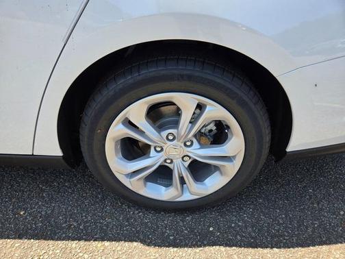 2025 Honda Accord LX 1.5T
