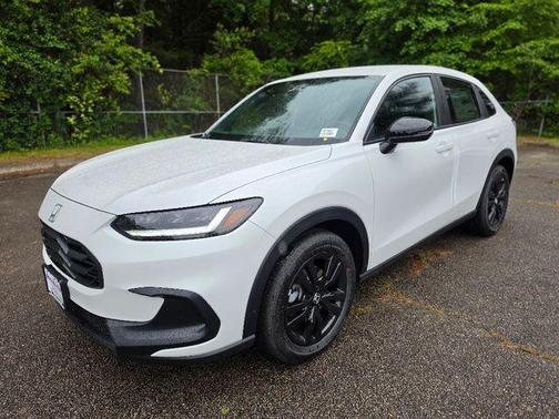 Platinum White Pearl 2026 Honda HR-V AWD Sport