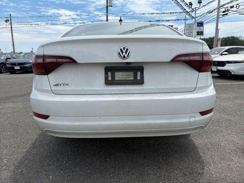 Pure White 2019 Volkswagen Jetta 1.4T S