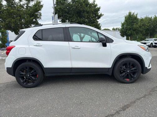 Summit White 2018 Chevrolet Trax LT