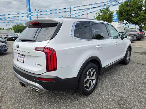 Glacial White Pearl 2021 Kia Telluride EX