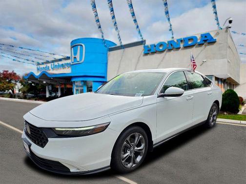 Platinum White Pearl 2024 Honda Accord EX