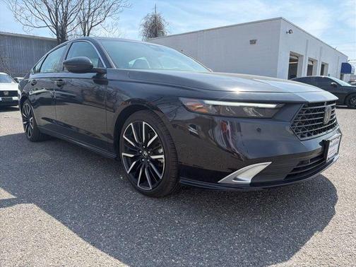 Crystal Black Pearl 2025 Honda Accord Hybrid Touring