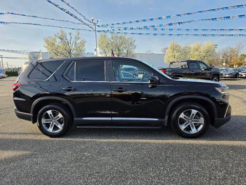 Crystal Black Pearl 2025 Honda Pilot EX-L