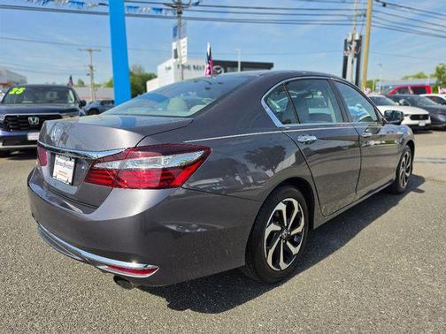 Modern Steel Metallic 2017 Honda Accord EX-L